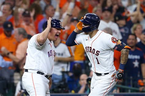 Astros Take Thrilling ALCS Opener 5-4 Over Red Sox - The Crawfish Boxes