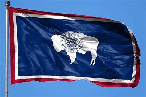 Wyoming State Flag - WorldAtlas