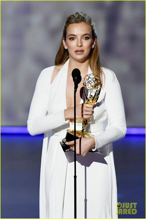 Jodie Comer Was Shocked By Her Win at Emmy Awards 2019!: Photo 4358389 | 2019 Emmy Awards, Emmy ...