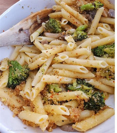 Pasta Aglio e Olio with Broccoli | Recipe | Italian pasta dishes, Pasta aioli, Pasta aglio e olio