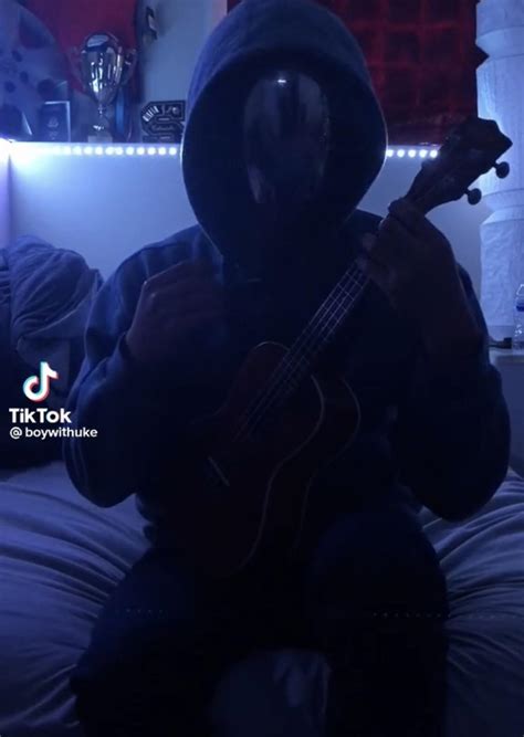 Does anyone know where boywithuke got this mask from? : r/boywithuke