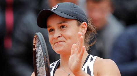 Ash Barty Parents / Ash Barty generously donates her entire prize money ...