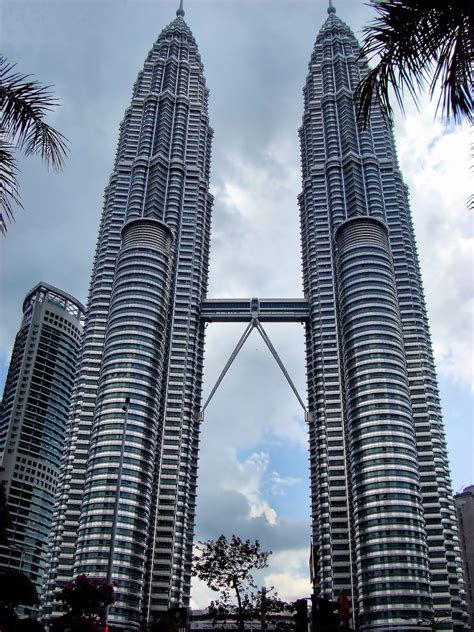 PETRONAS Twin Towers in Kuala Lumpur, Malaysia - Encircle Photos