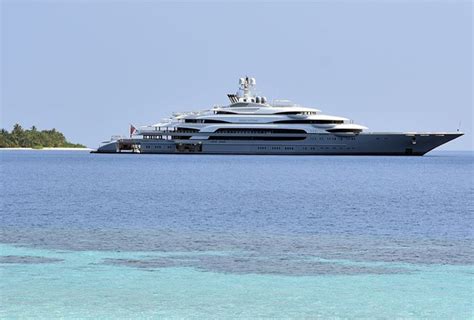 140m Ocean Victory spotted in Maldives - Yacht Harbour