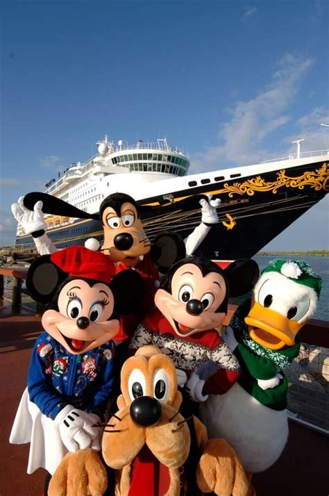 Christmas Cruising with thedreamtravelgroup.co.uk | Disney cruise pictures, Disney dream cruise ...