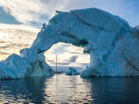 Russian Arctic, mysterious beauty of ice world