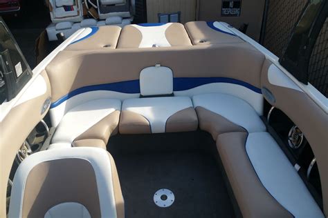 Model boat case: Boat Seat Upholstery Designs