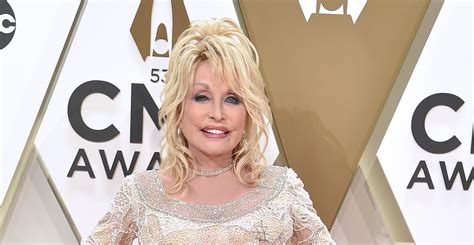 Country Star Dolly Parton Receives COVID-19 She Helped Fund