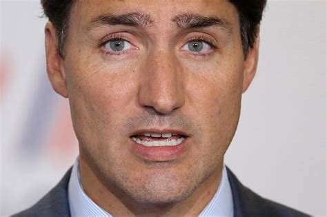 Canada's Trudeau admits to racist 'brownface' makeup | Philstar.com