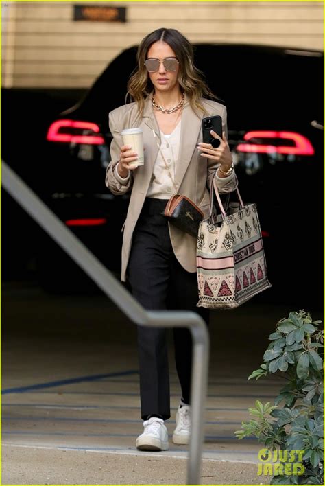 Photo: jessica alba at the office 14 | Photo 4528153 | Just Jared ...