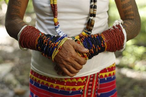 KalingaBeads Ethnic Jewelry Designs and Accessories: Tinali: The Kalinga Handstitched Beaded ...