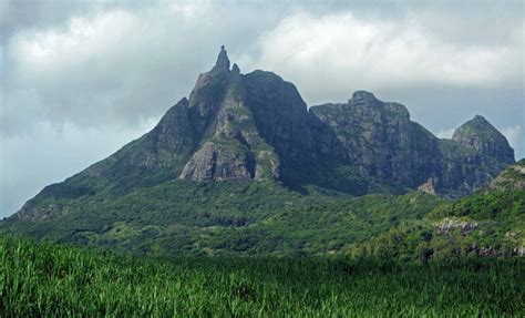 The Young Volcanic Landscape of Mauritius - Georneys - AGU Blogosphere