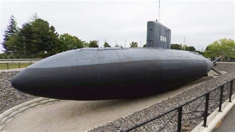 Take a walk through the full length of Submarine USS Albacore - YouTube