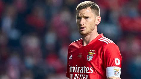 Vertonghen leaves Benfica to make Belgium return with Anderlecht