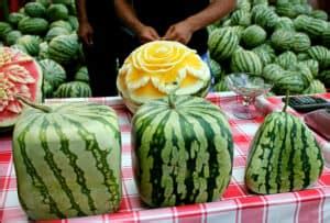 The Story Behind Japan's Square Watermelons, and Their Skyhigh Price ...