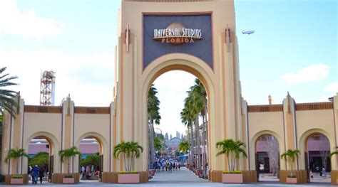 SATURDAY SIX: 6 Reasons We Love UNIVERSAL STUDIOS FLORIDA ...