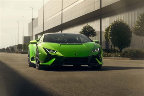 Preview: Lamborghini Huracan Tecnica combines power and poise