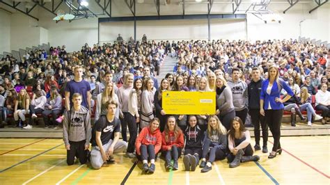 Essex high school gets $100K from Aviva Community Fund | CTV News