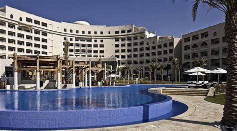 Sofitel Bahrain Zallaq Thalassa sea & spa Hotel | LuxuryHolidays.co.uk