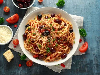 National Pasta Day Deals 2019: Everywhere You Can Get Cheap Pasta Today ...