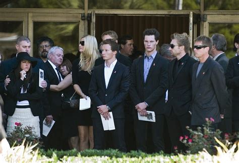 Dan Wheldon Funeral Draws Hundreds After Deadly IndyCar Crash [PHOTOS ...