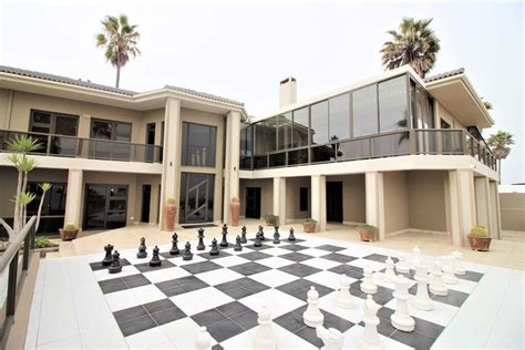 5 Bedroom House in Swakopmund Central For Sale N$13,900,000 #2023515