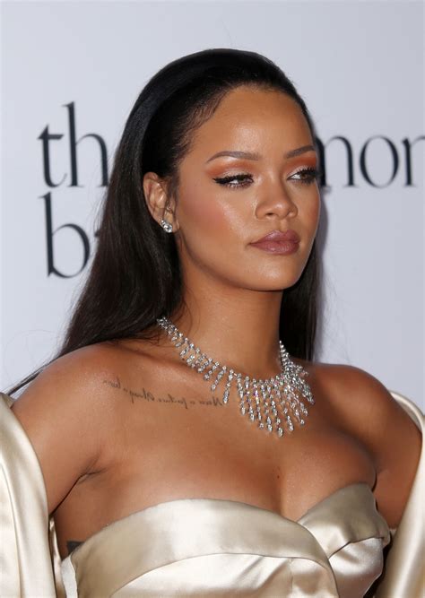 Rihanna 2nd Annual Diamond Ball 5 - Satiny