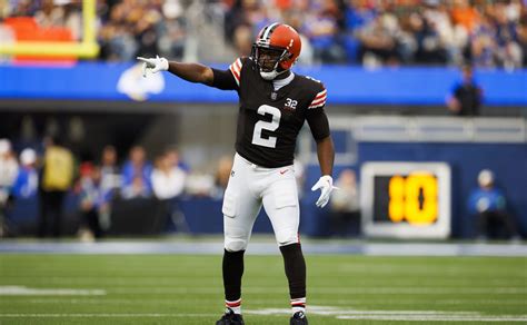 Amari Cooper Becomes First Browns Receiver with Consecutive 1,000-Yard Seasons