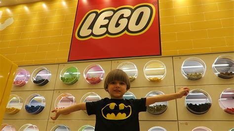 😛 Great Lego Store in a Shopping Mall - YouTube