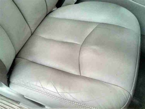 Clean a dirty leather car seat