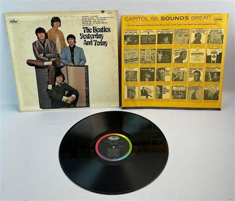 Lot - The Beatles "Yesterday And Today" 1966 LP Capitol Records T2553 w/ Sleeve and Trunk Cover ...