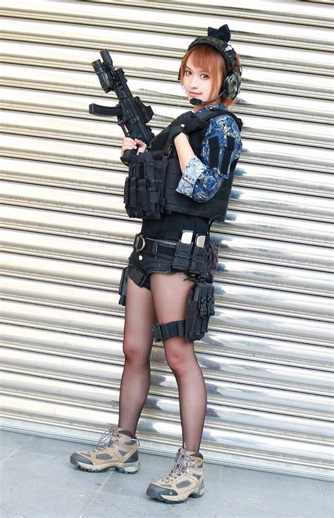 Pin by leo on Guns girls | Military girl, Army girl, Military women