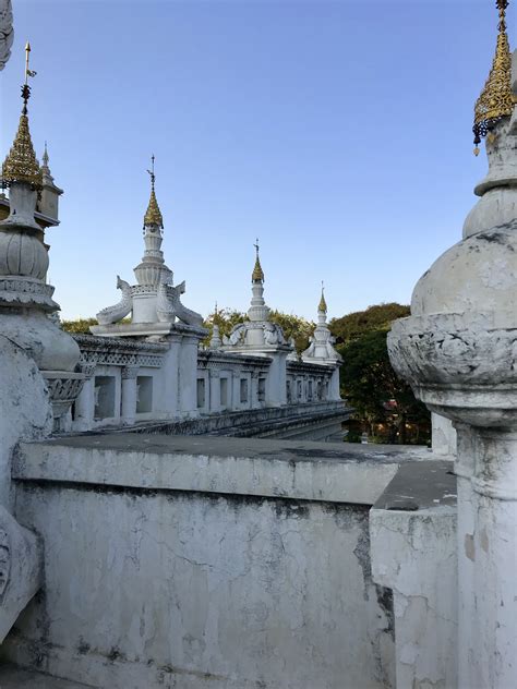 Kuthodaw Pagoda, Mandalay