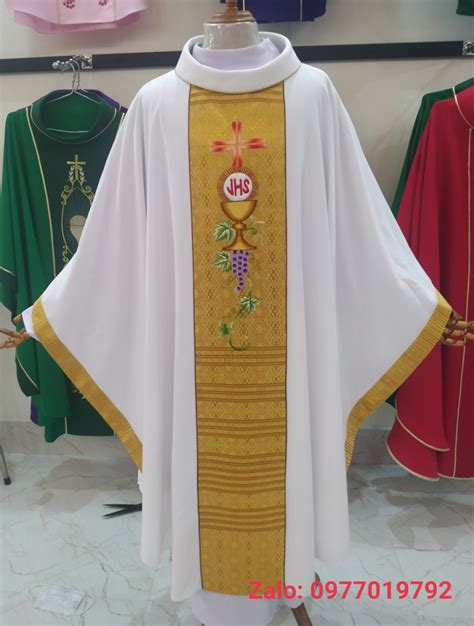 White Catholic Church Priest Chasuble Vestments - Chasublesvn