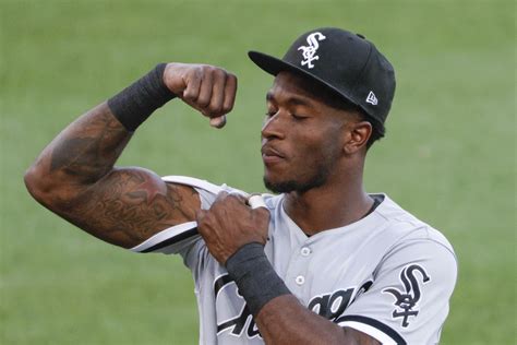 Video: Tim Anderson makes this crazy catch in White Sox win