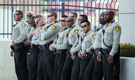 Las Vegas police officer sues Metro, union over alleged First Amendment ...