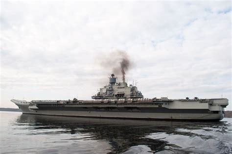 Global Military Review: Russian Aircraft Carrier Admiral Kuznetsov with Its Su-33 Flanker-D ...