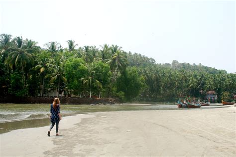 Violet's Indian Adventures: Kerala: the driving beach