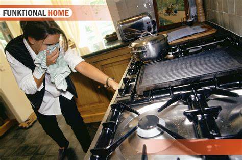 Oven Leaking Gas: 8 Fast & Easy Ways To Fix It Now