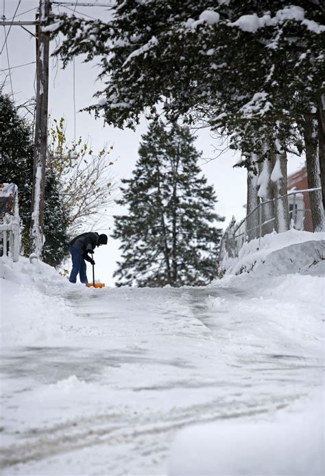 National Weather Service: Nearly 1 foot of snow in Dubuque | Dubuque News | telegraphherald.com