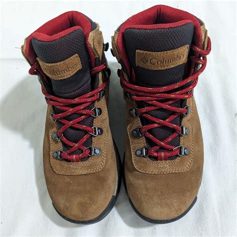 Columbia Hiking boots Size 6.5 Worn once during a... - Depop