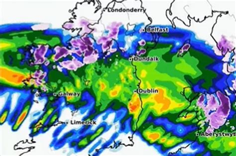 Ireland weather: Met Eireann warnings in effect as heavy snow and rain begin battering country ...