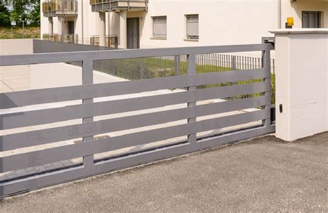 Types of Security Gates That You Can Opt For Your Home | Sliding gate ...