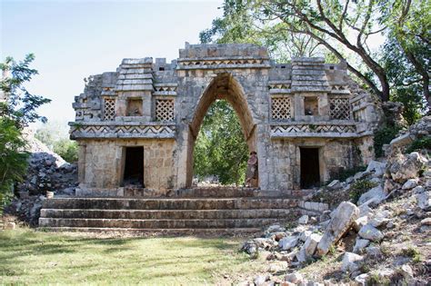 9906 MX Campeche Labna arch | Maya architecture, Famous architecture ...