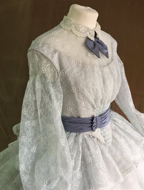 1850s victorian day dress - Etsy Italia | Day dresses, Historical ...