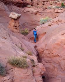 Guided Hiking Tours In The Moab Desert | Moab Cliffs & Canyon Adventure Tours