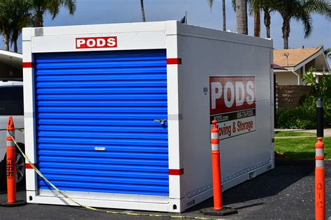 PODS Container | White PODS Storage Container with blue door… | Flickr