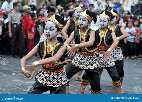 Art Festival in Yogyakarta, Indonesia Editorial Stock Photo - Image of perform, costume: 43828748