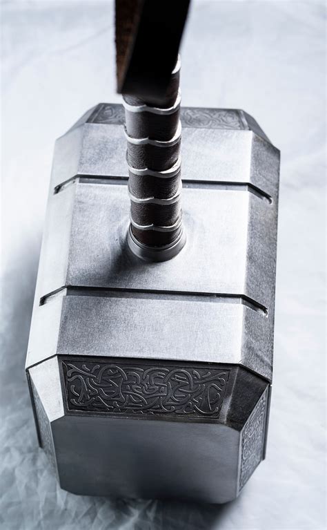 Thor's Hammer Mjolnir Replica From Thor: the Dark World/avengers 2 ...