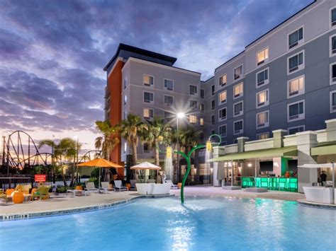 Top 8 Family Hotels Near Seaworld Orlando (Kid-Friendly) – Trips To ...